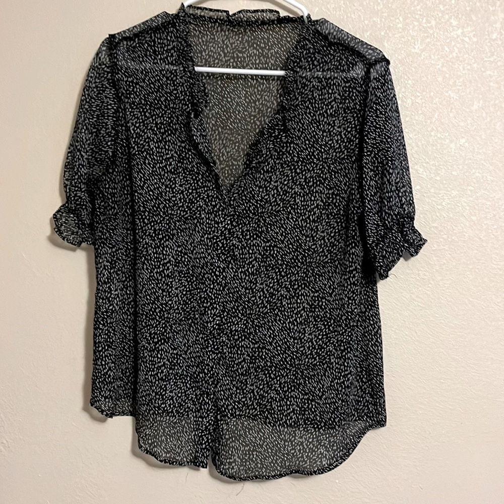 Short sleeve sheer blouse